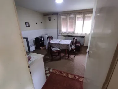 79c511ed-b8a5-4858-b9ea-888ac9ceb4b1