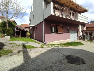 8455f2d9-36a9-4fc0-a1bf-8c32102dc70c